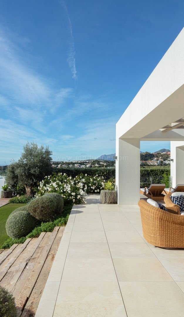 Villa im mediterranen Stil mit Aussicht im Golf Valley