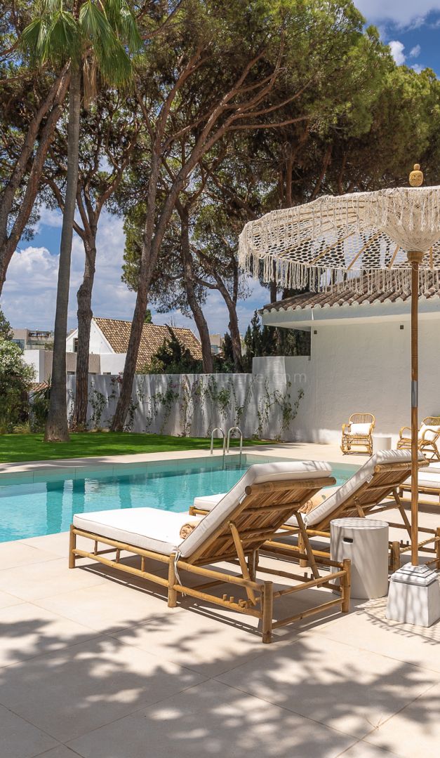 Villa junto a la playa para alquiler vacacional cerca de Puerto Banús, Marbella