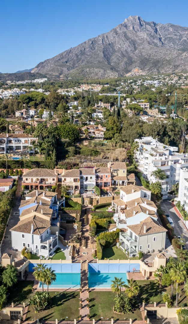 Bonita vivienda con vistas al mar situada en la Milla de Oro