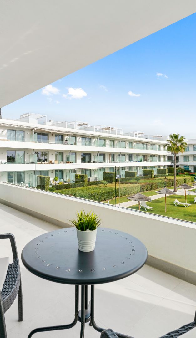 Modernes Apartment in Bel-Air, nur wenige Gehminuten vom Strand entfernt, Estepona