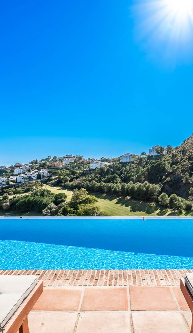 Villa in Lomas de La Quinta mit Panoramablick