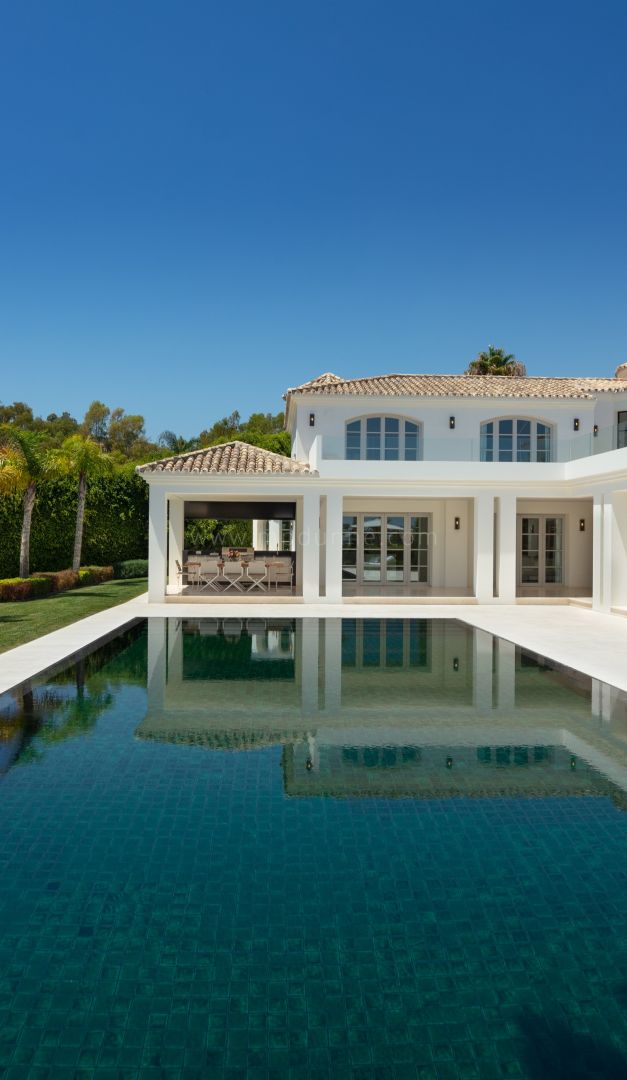 Front Line Golf Luxury Villa for Sale in Nueva Andalucía Marbella