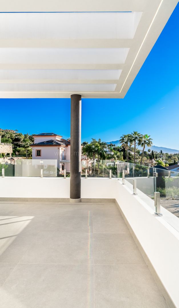 Villa en construction avec vue sur la mer à Paraiso Alto