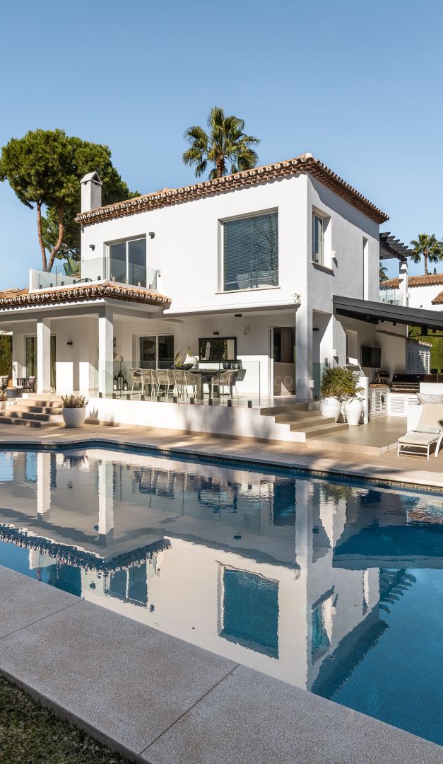 Villa en Prestigiosa Comunidad Cerrada en Marbella