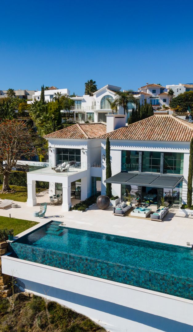Maßgeschneiderte Villa mit Panoramablick in Los Flamingos