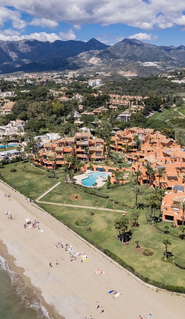 ERMÄSSIGTER PREIS FÜR DIE LETZTE EINHEIT Duplex-Penthouse am Strand, La Morera, Marbella