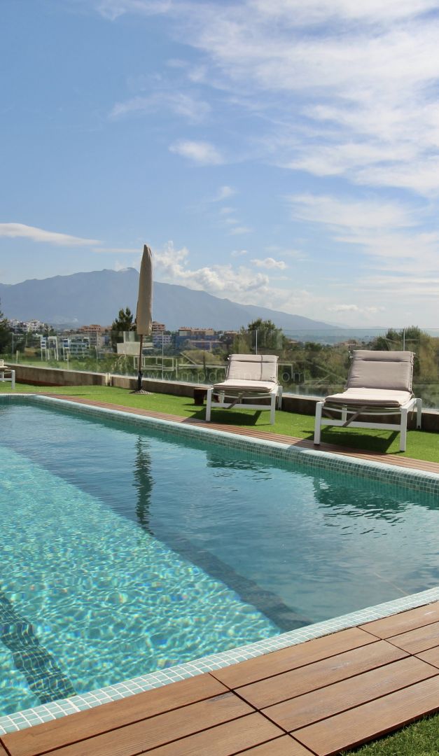 Villa rénovée en première ligne de golf avec vue panoramique