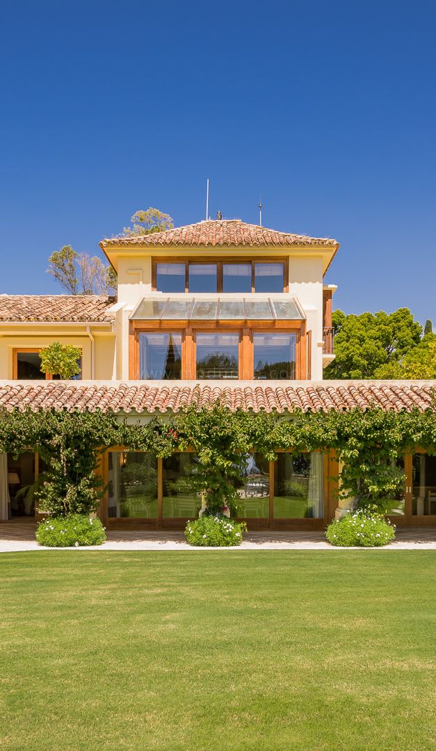 Detached Villa in Marbella Club for holiday rentals