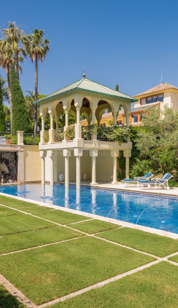 Detached Villa in Marbella Club for holiday rentals