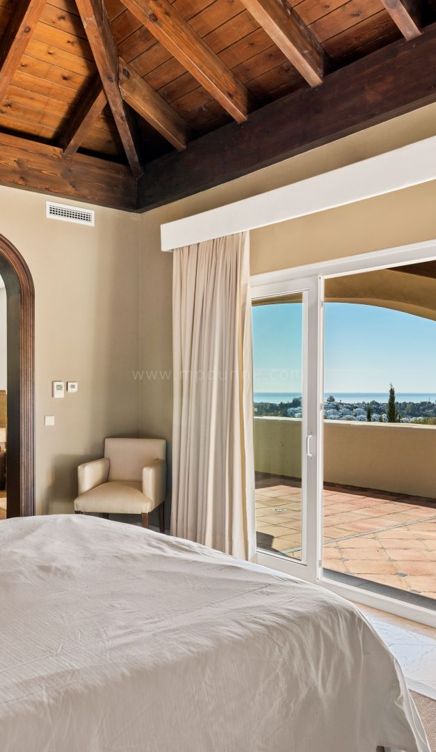 Villa Haveli - Villa Tradicional con Vistas al Mar en Urbanización Fantastico