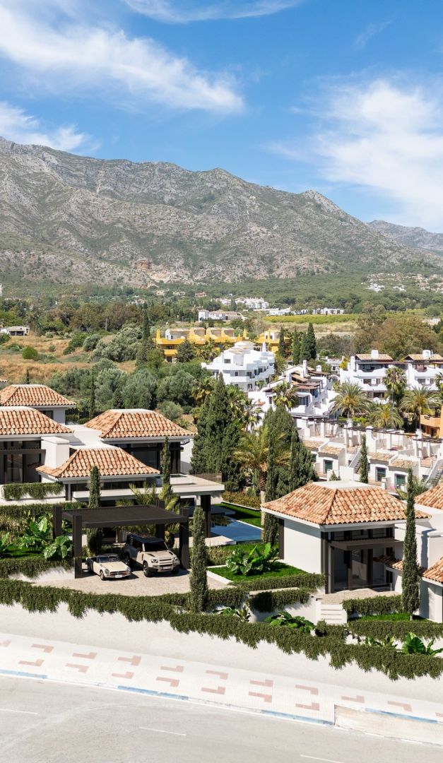 Villas Contemporáneas con Piscina Privada Climatizada en la Milla de Oro de Marbella
