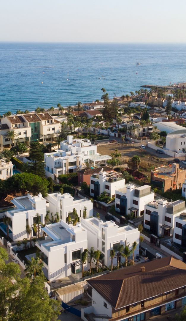 Modern villas in Marbella Beachside Golden Mile