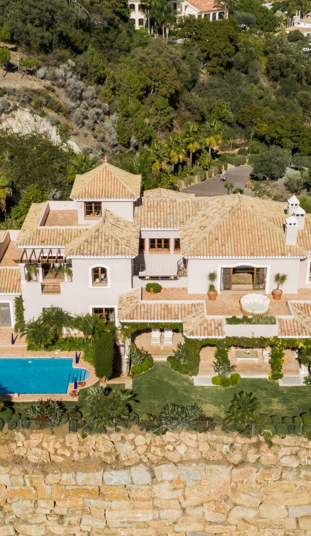 Villa mit Panoramablick auf das Meer und die Berge in La Zagaleta