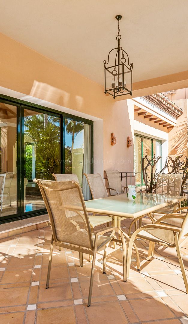 Villa en location de vacances à Las Brisas Golf, Nueva Andalucia