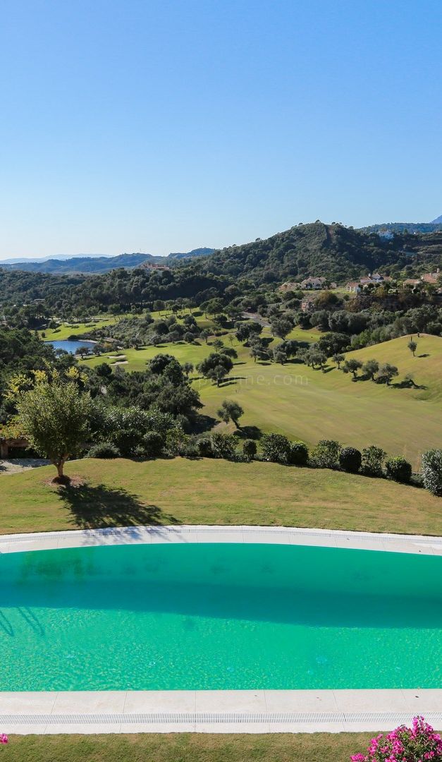 Villa avec vue panoramique sur la mer au Marbella Club Golf Resort