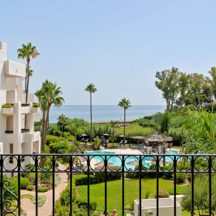 View of sea front garden and terrace in Bahía de Velerin, luxury ubranisation in Estepona, New Golden Mile