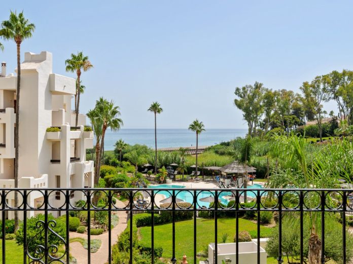 View of sea front garden and terrace in Bahía de Velerin, luxury ubranisation in Estepona, New Golden Mile