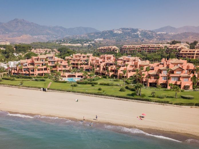 La Morera beachfront luxury development in Los Monteros beach, Marbella, Costa del Sol, Málaga