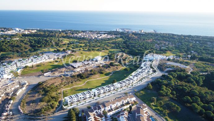 					25 frontline golf townhouses in Marbella East
			