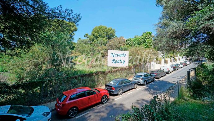 Parcela con proyecto de 3 viviendas adosadas en Marbella Centro