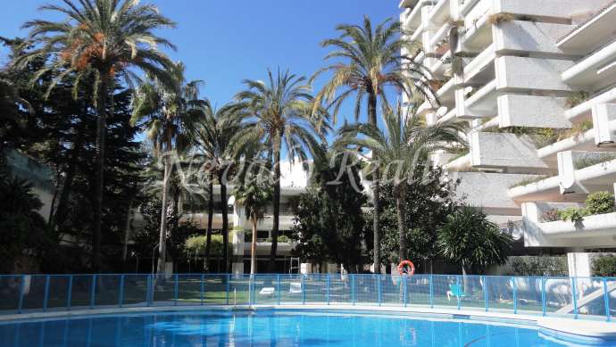 Bel appartement situé dans un complexe de plage de deuxième ligne