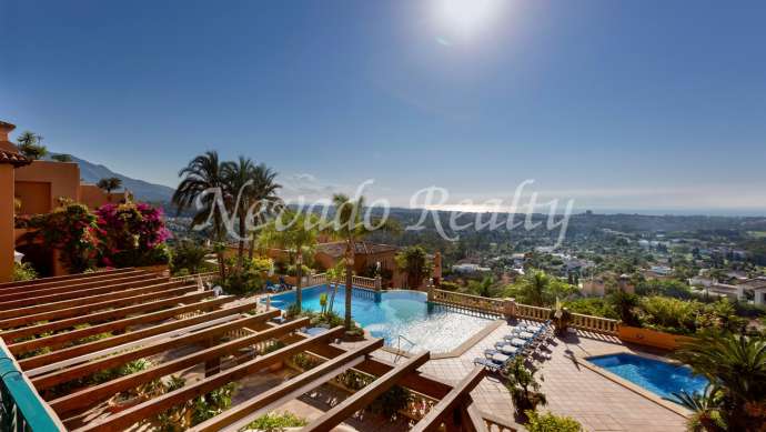 Penthouse in Nueva Andalucía for sale