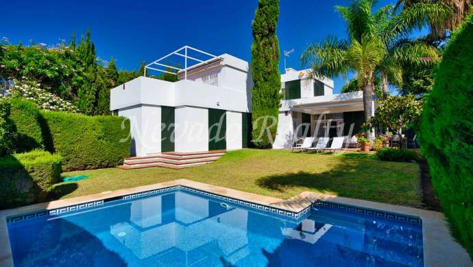 Villa à Estepona à vendre