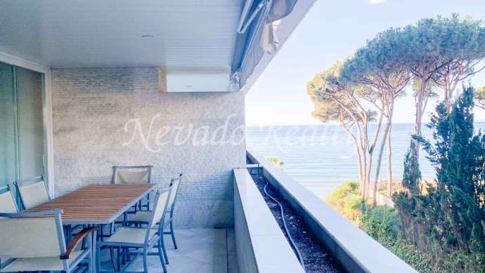 Apartamento en Marbella en alquiler en primera linea de playa