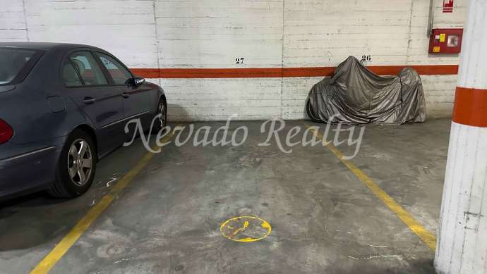 Parking space in Edf Generalife, Marbella center for sale