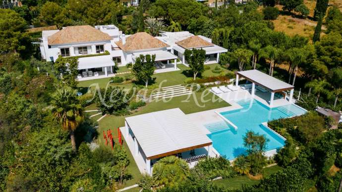 Mansion in Sierra Blanca with mountain views for sale