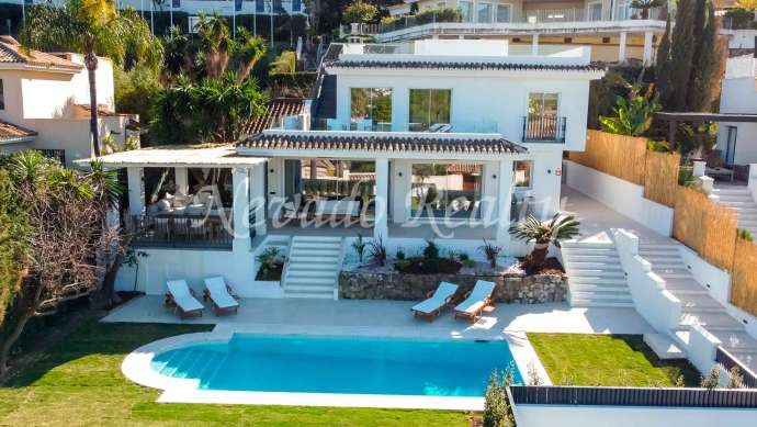 Villa en Nueva Andalucia con estilo moderno