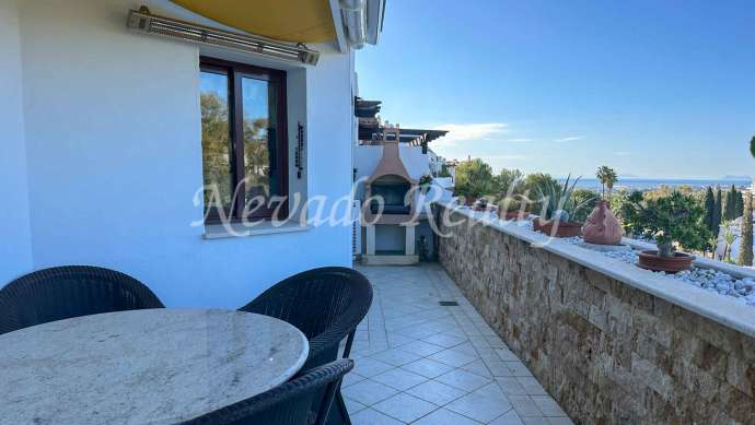 Penthouse with sea views on the Golden Mile of Marbella for rent