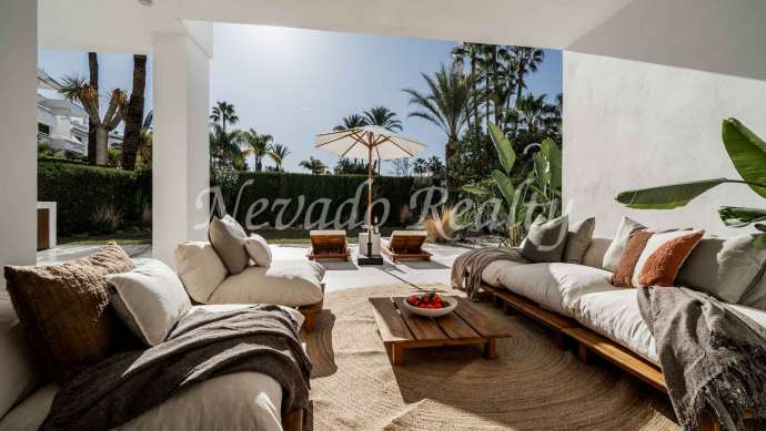 Flat in Nueva Andalucia next to the golf course for sale