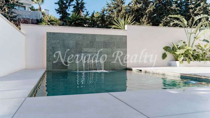 Villa à Nueva Andalucia à vendre