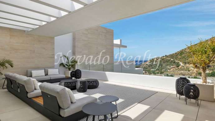 Penthouse à 10 minutes de Marbella avec vue panoramique sur la mer à vendre