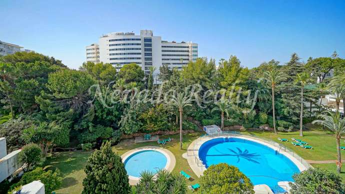 Flat in Golden Mile just a few meters from the beach for sale