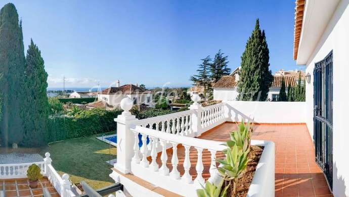 Villa in Valdeolletas with sea and mountain views for sale