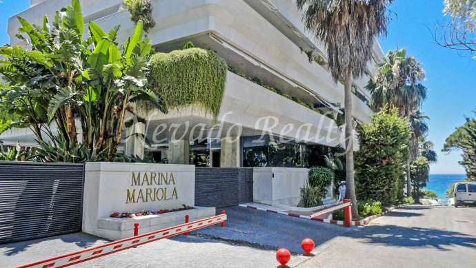 Apartamento en Marina Mariola en primera línea de playa en alquiler