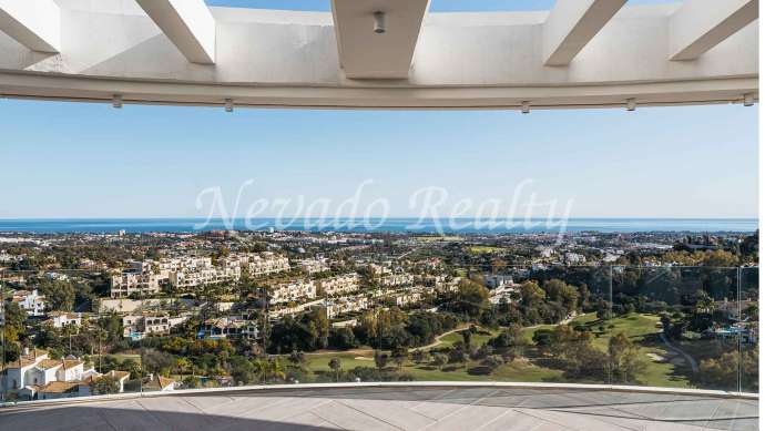 Penthouse à Benahavís avec vue panoramique sur la mer à vendre