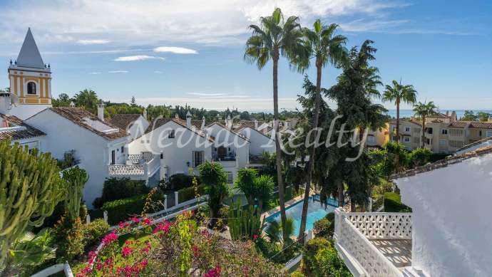 Maison mitoyenne à Montepiedra avec vue sur la mer à vendre