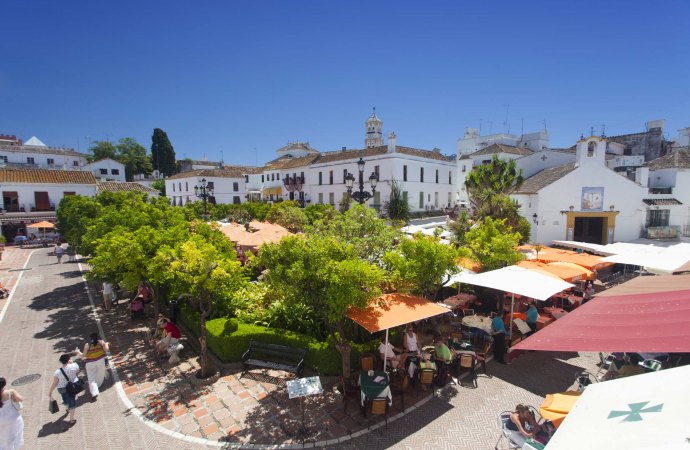 Plaza de los naranjos Marbella