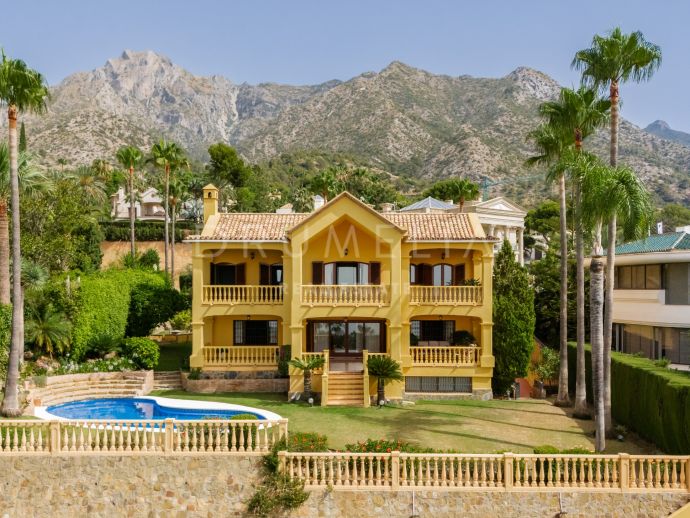 Lujosa villa en venta en Sierra Blanca, Milla de Oro de Marbella