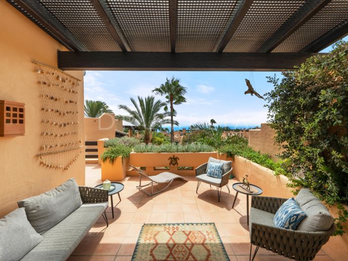 Beeindruckende 3-Schlafzimmer-Wohnung mit Meerblick in der exquisiten Gated Community des Mansion Club, Golden Mile, Marbella