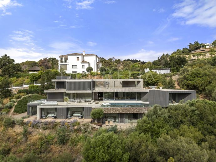 Stunning new frontline golf modern/contemporary high-end villa, Marbella Club Golf Resort, Benahavis