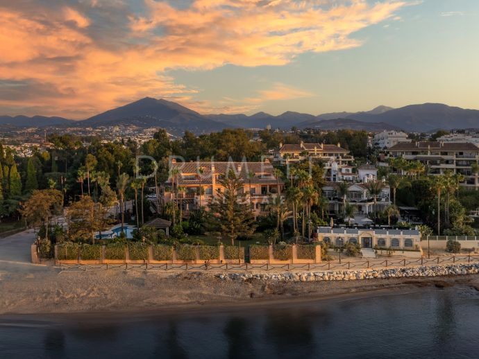 Ocean's Suite - Áticos dúplex conjuntos en Primera Línea de Playa en el exclusivo complejo Casa Nova, Puerto Banús, Marbella