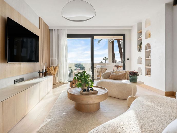 Gloednieuw: Modern appartement in de prestigieuze enclave La Cerquilla in Nueva Andalucía