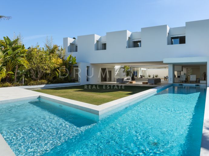 Villa de luxe ultra-moderne en première ligne de golf, Guadalmina Alta, Marbella