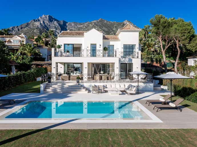 State-of- the Art Modern Luxury Villa in Sierra Blanca