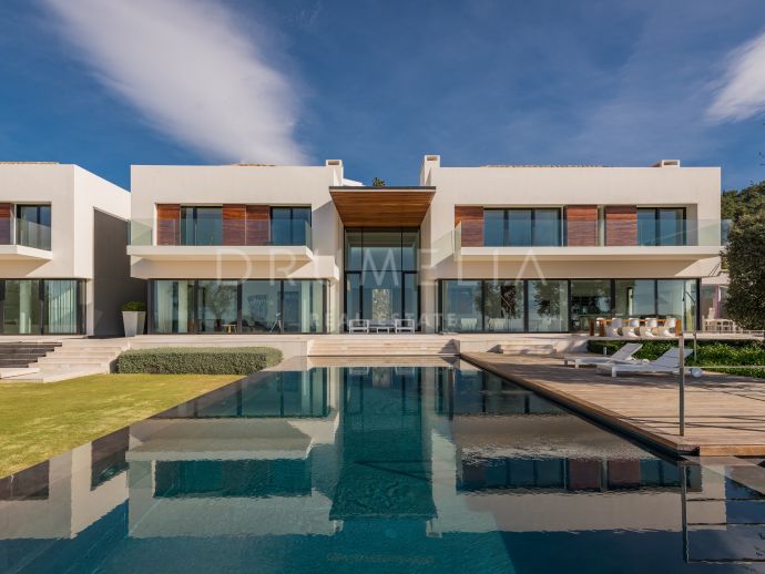 Chic Contemporary Style Luxury Villa with Panoramic Views in Zagaleta, Benahavis