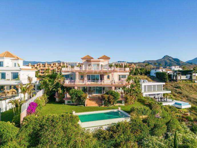 Opmerkelijke nieuwe villa in Los Flamingos Golf Resort , Benahavis